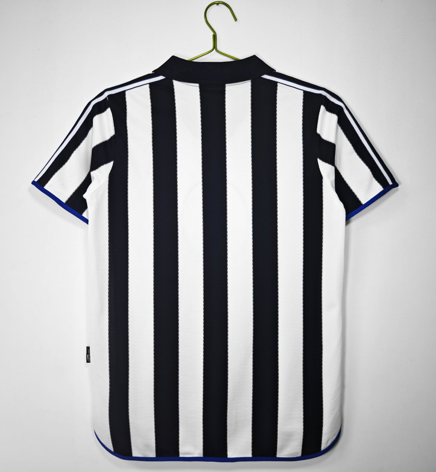 Newcastle United 1999/00 Home Kit