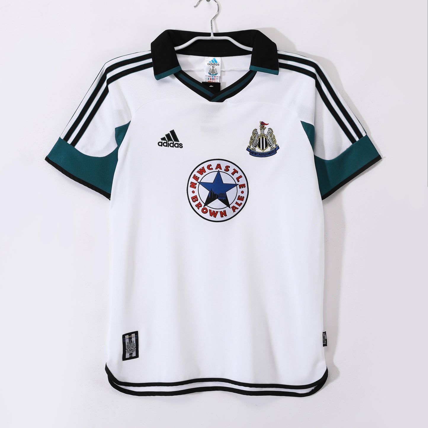 Newcastle United 1999/00 Away Kit