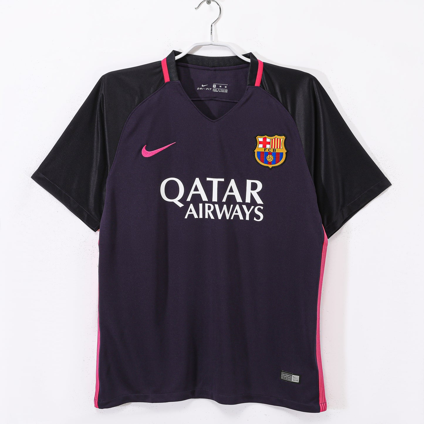 Barcelona 2016/17 Away Kit
