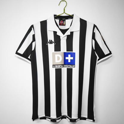 Juventus 1998/99 Home Kit