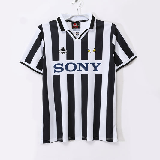 Juventus 1995/97 Home Kit
